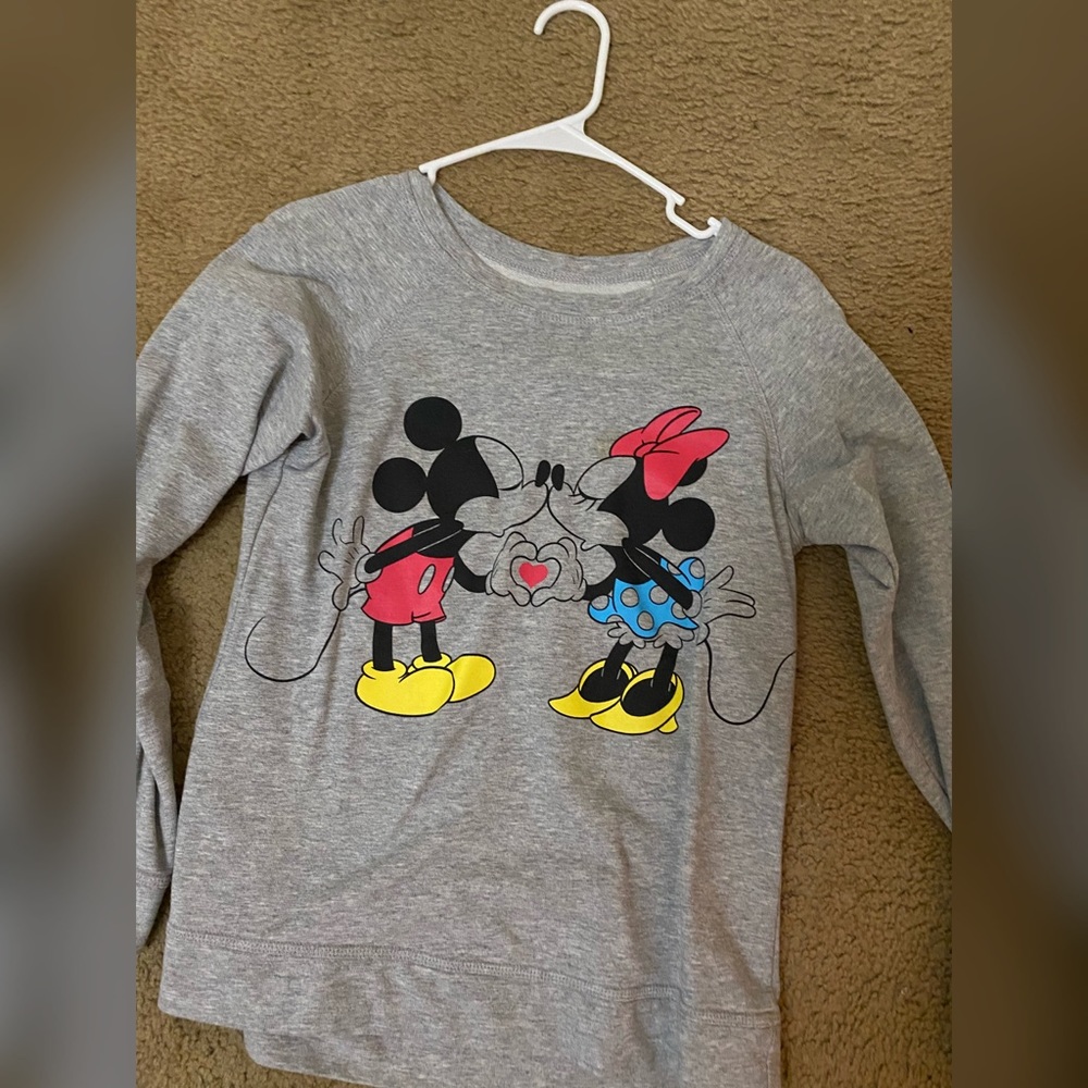 Juniors Mickey and Minnie Mouse sweatshirt